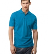 Comfortable, casual and stylish enough for any occasion, this sporty polo from Hugo Boss is a must-have for guys of all ages.