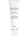 A creamy cleanser with a velvety texture that perfectly foams away makeup and impurities, while restoring balance to normal and combination skin. 4.3 oz. 