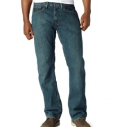 Jump into these relaxed Levi's jeans and strike the right balance between modern comfort and classic style.