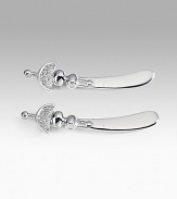 Perfect for the cocktail hour, whimsical spreaders offer garnished handles of sandcast recycled aluminum. From the use of these raw materials to the design process, every step is ecologically sound, contributing to a cleaner environment. Handcrafted Set of two 6L Imported