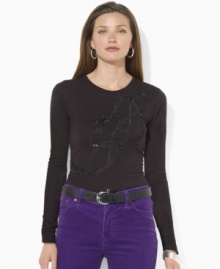 Lauren Ralph Lauren's soft cotton long-sleeved tee is finished with an equestrian-inspired graphic at the front for timeless style.