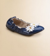 Sweet fabric daisies crest the toes of these soft, supple scrunch flats in gleaming patent leather.Patent leather upper Elasticized topline for easy on/off and an excellent fit Full leather lining Leather sole Imported