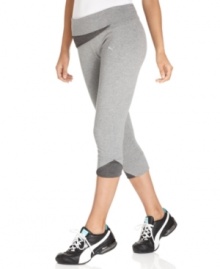 Perfect for running, walking or training, Puma's sleek capri pants feature bold contrasting details for a look that embodies chic athleticism. Wear them with your favorite tee or tank for a stylish active look.