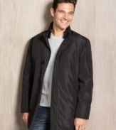 Designed for comfort, this coat from Kenneth Cole Reaction keeps you looking sleek and pulled-together too.