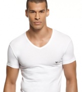 If you're looking for maximum comfort, turn to this form-fitting v-neck for an undershirt that maintains its original features after several washes.