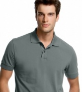 Classic good looks. Add this Hugo Boss polo shirt to your repertoire for timeless, tailored style.