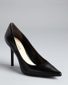 Looking for the perfect pointy toe pump to update your shoe wardrobe? Step no further than these GUESS staples.