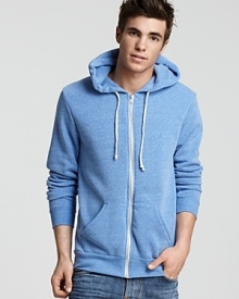 Regular-fit long-sleeve zip hoodie with kangaroo front pocket, natural color zipper tape, nickel zipper and shoestring drawstring.