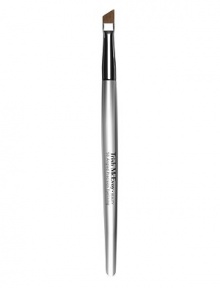 The newest addition to Trish's brush collection gives you a perfect angled application every time. 5 long. 