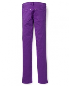 These go-to Aqua jeans boast a trend-right skinny silhouette with the playful kick of a purple hue.