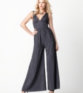 A pleated bodice creates an on-trend fit & flare look with this BCBGeneration wide-leg jumpsuit -- perfect for a glam party ensemble!