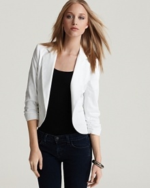 The white jacket: an essential spring item for your capsule collection. Sure to become a seasonal staple, wear it over a tee with denim or drape it over your shoulders when you head to your cocktail party.