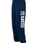 Just in time for spring, wear your best team gear with these Yankees fleece pants from Majestic.