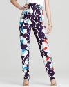 DIANE von FURSTENBERG Pants - Leaf Print