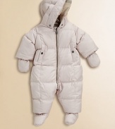 Keep baby snug in this puffy, zip-front, check-lined snowsuit with attached hood, slash pockets, detachable mittens and footies.Attached hoodLong sleeves with detachable mittensZip front and seatElastic cuffs and hemFront slash pockets with snap closureGathered elasticized backDetachable footiesPolyesterMachine washImported