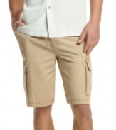 A comfortable classic that has a rugged appeal, this cargo short from Tasso Elba is perfect for warm weather. (Clearance)