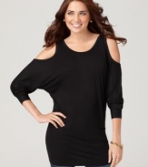 Give 'em the cold shoulder...with style! Cha Cha Vente's subtly sexy tunic looks great with everything from skinny jeans to patterned leggings!