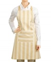 See stripes! A baker's best friend, this printed apron gives you instant credibility in the kitchen. Subtle stripes and a pocket for your must-have tools make this a chef's essential.