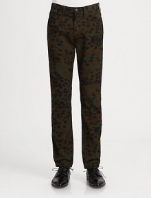 A modern, innovative approach to military style, this classic five-pocket silhouette takes a next level approach to the traditional camo print; Crafted from printed cotton, this pant style exudes a downtown style and attitude, set in a uniform fit for a sleek, streamlined look.Five-pocket styleZip flyInseam, about 34CottonMachine washImported