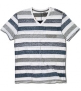 Clean-cut casual. You won't be able to help but relax in this soft cotton faded print v-neck t-shirt from DKNY Jeans.