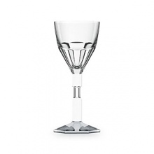 A lighter, more subtle cut reinterprets classical cuts from the Baccarat collection. From the Heritage Collection by Thomas Bastide. Clear full-lead crystal.