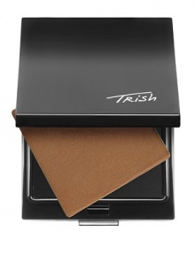 This innovative bronzer for all skin tones delivers a soft golden glow for a lit-from-within look. The ultra-fine powder glides evenly onto skin to create all-over warmth and definition while adhering for long-wear. Trish prescribes this illuminating bronzer year-round for a healthy, natural glow.