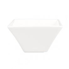 Simple and classic, this Nouveau Flare bowl can seamlessly augment your existing serveware. Use it to serve nuts, candy or condiments.