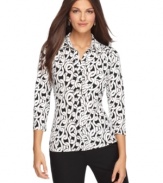 Add a graphic appeal to your workwear wardrobe with this chain-printed Alfani blouse!