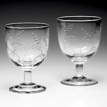 A modern classic, the hand-engraved Wisteria collection by world renowned William Yeoward is elegant and chic.