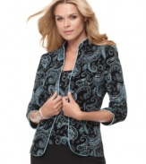 Featuring a subtle hint of sparkle, this beautifully tailored paisley jacket and shell create a sophisticated look by Alex Evenings.