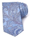 Paisley flourishes across this silk tie for a look that's boldly classic.