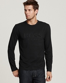 A tonal BOSS Green logo adorns this sleek long sleeve tee.