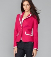 Add a pop of color to chilly days with this Tommy Hilfiger blazer. Contrasting trim and allover slubbed cotton channel couture suiting for a chic look.