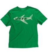 Flying high on all the preseason hype? Watch Mark and the boys soar over the competition when you're rocking this throwback Jets crew neck from Reebok. (Clearance)