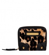 Inject eye-catching style into your statement accessories collection with Juicy Coutures bold leopard print petite wallet - Metal logo plaque, inside snapped section with bill and credit card slots, zip-around coin purse - Stash away in downsized shoulder bags or carry alone for running quick errands