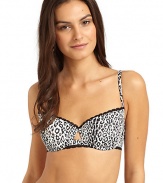 THE LOOKDouble leopard print straps with contrast adjustable backUnderwire cupsSeamless paddingLeopard printLace trimFront keyhole detailBack hook closureTHE MATERIAL85% polyamide/15% elastaneCARE & ORIGINHand washMade in Italy