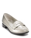 Patent leather gleams and glistens on Lauren by Ralph Lauren's Glenda loafers, adorned with a charming pinked trim.