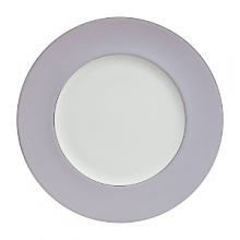 Designed with a modern bride in mind, the Lismore Butterfly dinnerware collection features a contemporary coupe shape accented with a soft iridescent lavender butterfly motif.