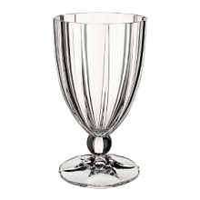 My Garden Stemware is a fluted-designed everyday glass that is beautiful to the eye and wonderful to touch. Generously proportioned, this glassware is sure to be a great way to accent your favorite dinnerware collection.