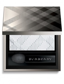 The innovative composition of Burberry Sheer Eye Shadow reconciles comfort with long-lasting wear. Light, yet creamy, this performing powder offers optimal adherence and ensures a smooth application and flawless colour fidelity throughout the day. Silicones provide extreme emolliency and comfort.Apply from the lash line to the socket line and then use a darker colour in the socket line. Apply to lower lashes if needed, taking it a little lower than you normally would across the eyes.