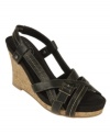 The Dr Scholls Talony Wedge Sandals mix edgy and earthy style with their top-stitched, buckle embellished straps and bright cork wedge.