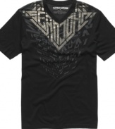 With a big, bold graphic, this Sean John T shirt is the ultimate style statement.