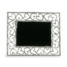 Michael Aram dancing heart photo frame in tarnish resistant silverplate. Ideal for someone you love.