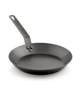 Born in the USA & born to make a difference in your kitchen. Crafted from durable carbon steel, this seasoned skillet features an easy-release oil finish that improves with use. The lightweight design works on all types of stoves, heating up quickly and evenly for impressive results with every meal.