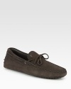 Casual elegance in beautifully crafted suede. Leather lining Driver sole Made in Italy 