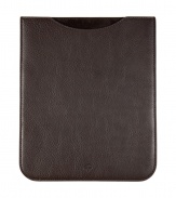 Polished to perfection, Mulberrys iPad sleeve couples elegance with ease -  Supple yet ultra-durable, gently pebbled natural chocolate leather will soften over time - Slim, streamlined design features stitch trim and embossed Mulberry  Tree detail - Case protects against dust, moisture and scratches - Fits all iPad models - Great for everyday and on the go, also makes a superb gift