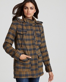 Statement-making plaid, lined in sumptuous sherpa, emboldens this winter-ready Hurley Winston jacket.