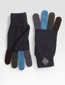 Solid cold weather favorite is accented by multicolored fingers for a dash of color and character, finished in superior wool.One size fits mostWoolDry cleanMade in Italy