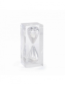 Distinctive and modern, the enduringly beautiful Clark hourglass offers an elegant means to mark the passage of time.Glass/epoxy/sand3.25 X 3.25 X 7.5Clean with a soft clothImported