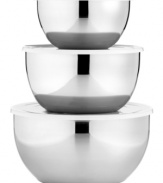 Get mixed up with the pros! This stainless steel mixing bowl set raises the bar in your kitchen with a smart nesting design and a durable construction that keeps up with the wear and tear of the busy kitchen.